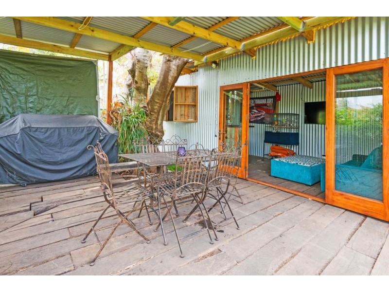 11 Parr Street, Biggera Waters QLD 4216