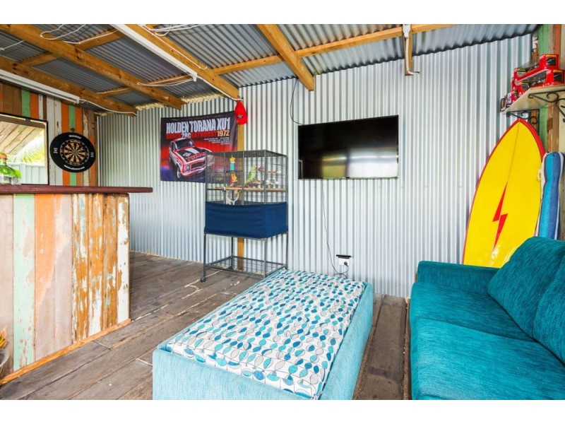 11 Parr Street, Biggera Waters QLD 4216