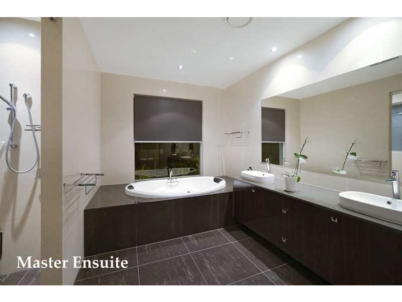 2121 Riverside Drive, Sanctuary Cove QLD 4212