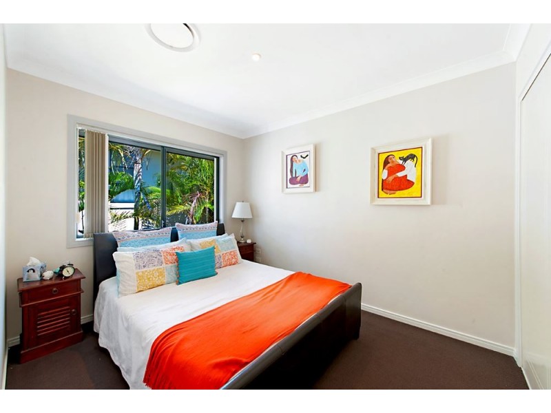 9 Northpoint Close, Robina QLD 4226