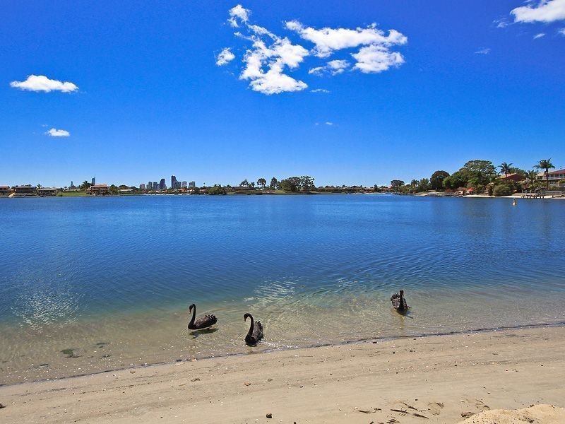 47/300 Cottesloe Dr, Mermaid Waters QLD 4218