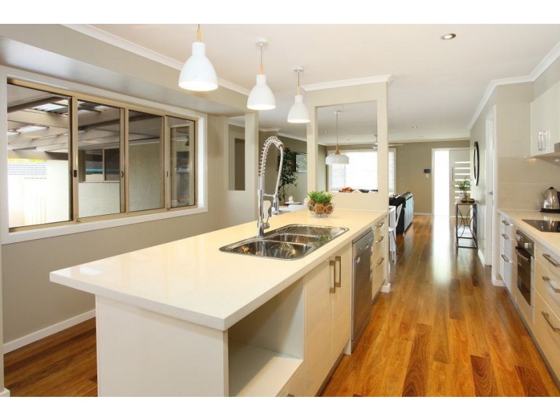 5 Pinehurst Place, Robina QLD 4226