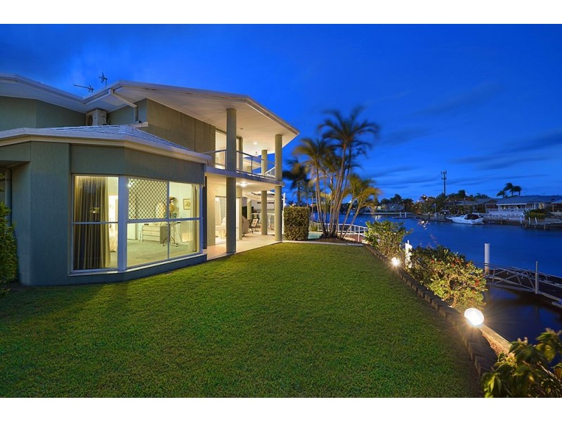 73 Cockleshell Court, Runaway Bay QLD 4216