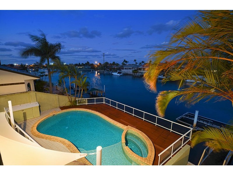 73 Cockleshell Court, Runaway Bay QLD 4216