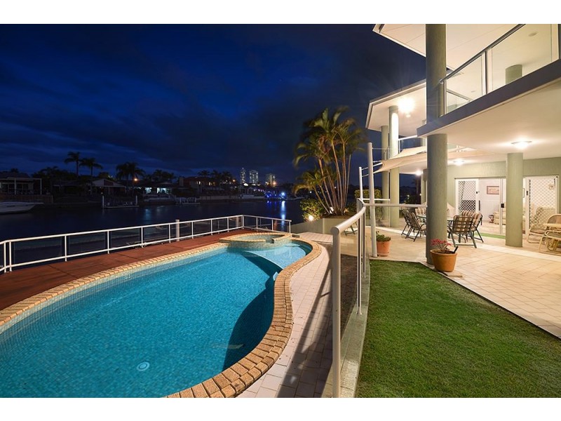 73 Cockleshell Court, Runaway Bay QLD 4216