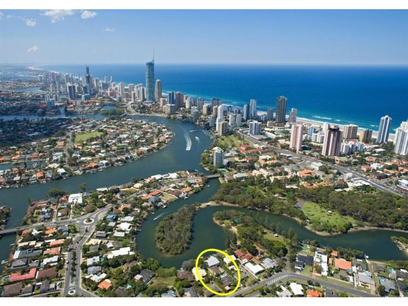 52 Savoy Drive, Broadbeach Waters QLD 4218