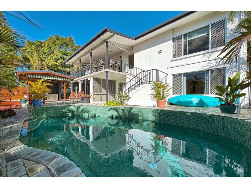 52 Savoy Drive, Broadbeach Waters QLD 4218