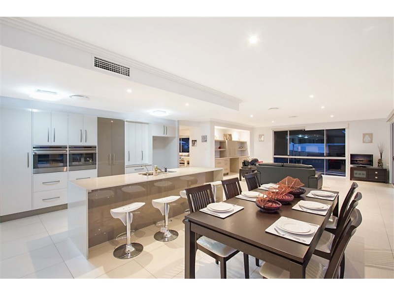 26 Culgoora Crescent ‘The Observatory’, Reedy Creek QLD 4227