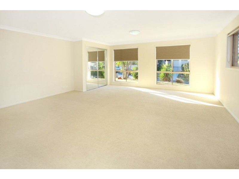 52 Armstrong Way, Highland Park QLD 4211