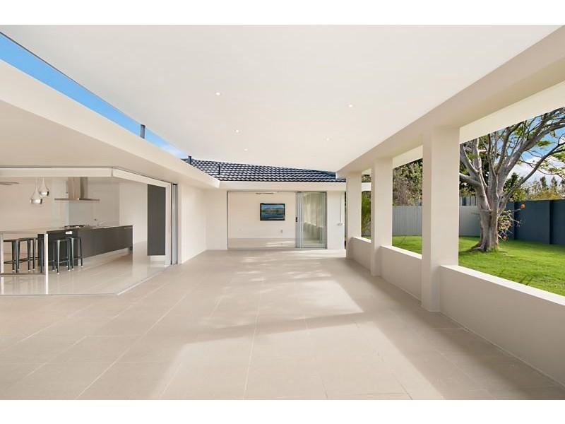 118 Barrier Reef Drive, Mermaid Waters QLD 4218