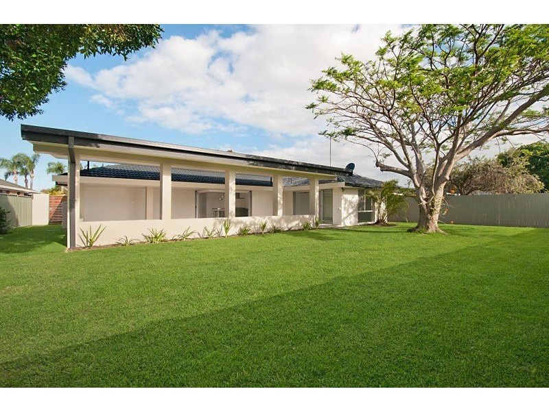 118 Barrier Reef Drive, Mermaid Waters QLD 4218