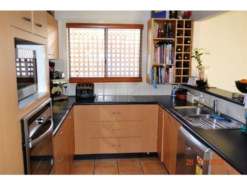 20 Venice Street, Mermaid Beach QLD 4218