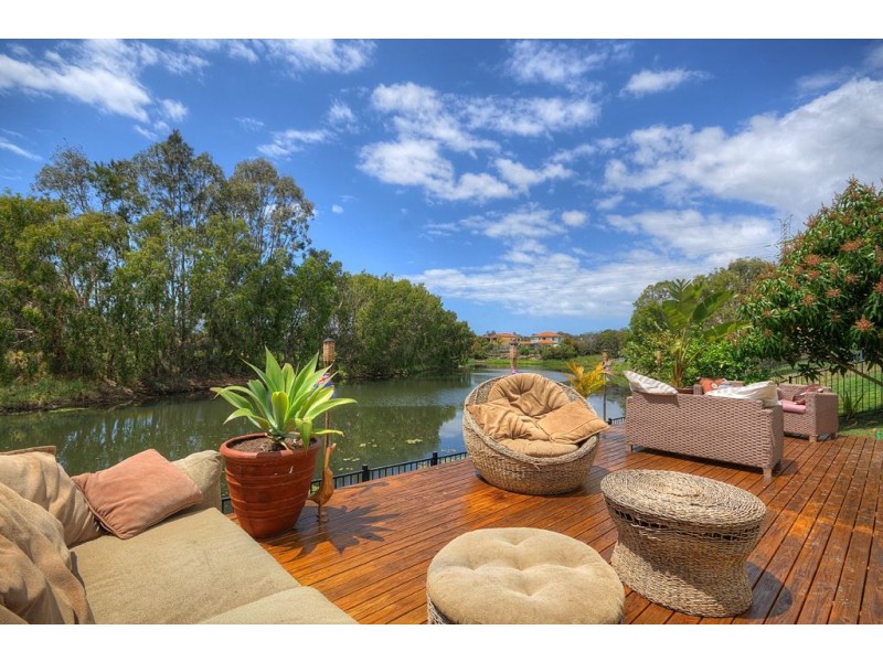 8 Redbud Lane, Robina QLD 4226