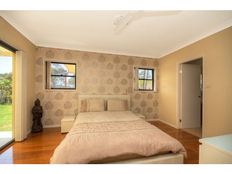 8 Redbud Lane, Robina QLD 4226