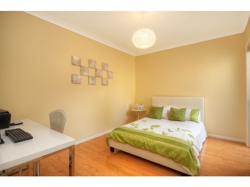 8 Redbud Lane, Robina QLD 4226