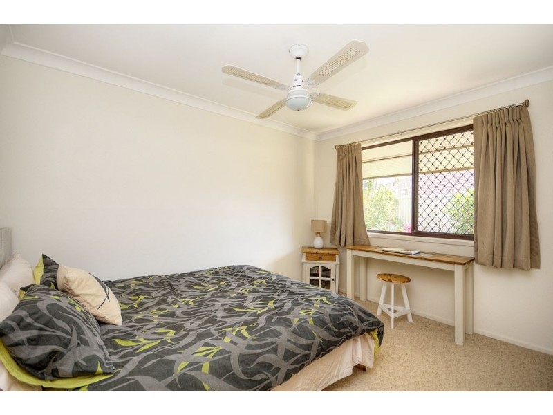 2/6 Flora Close, Burleigh Waters QLD 4220