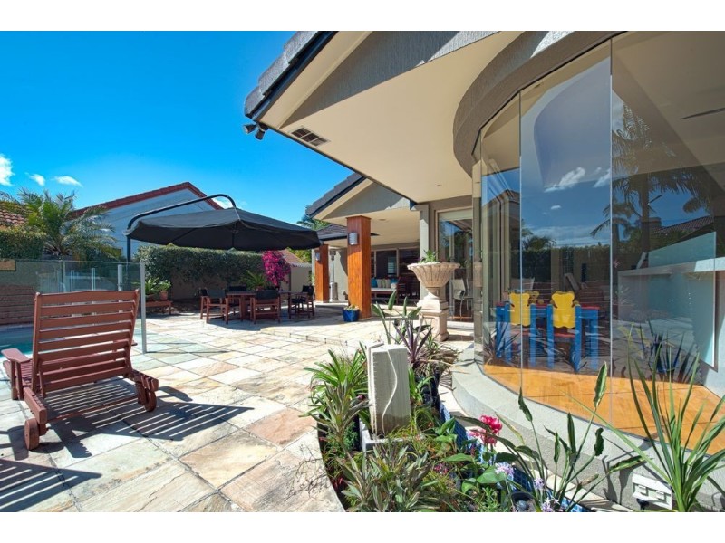 35 Beauty Point Drive, Robina QLD 4226