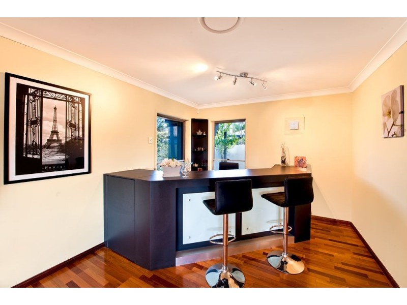 35 Beauty Point Drive, Robina QLD 4226