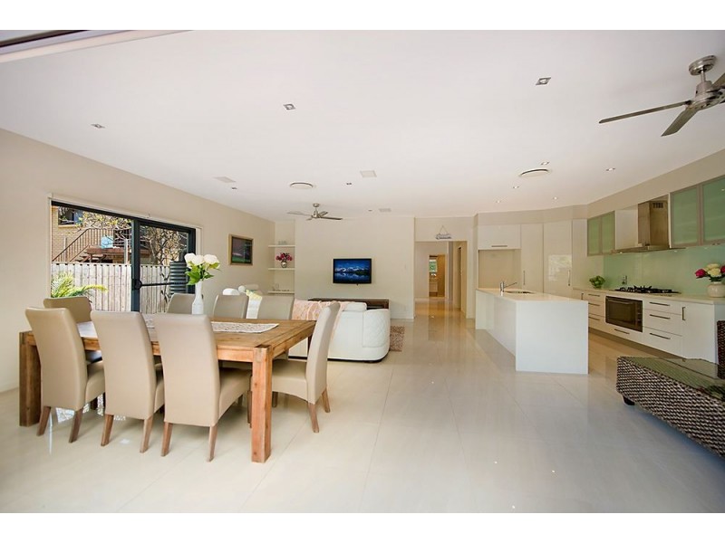 2/43 Avanti Street, Mermaid Waters QLD 4218