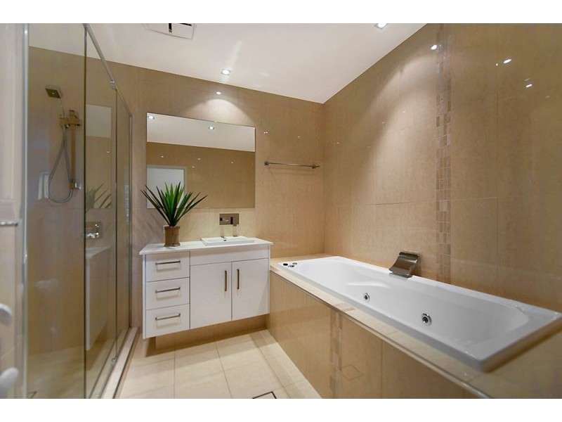 2/43 Avanti Street, Mermaid Waters QLD 4218