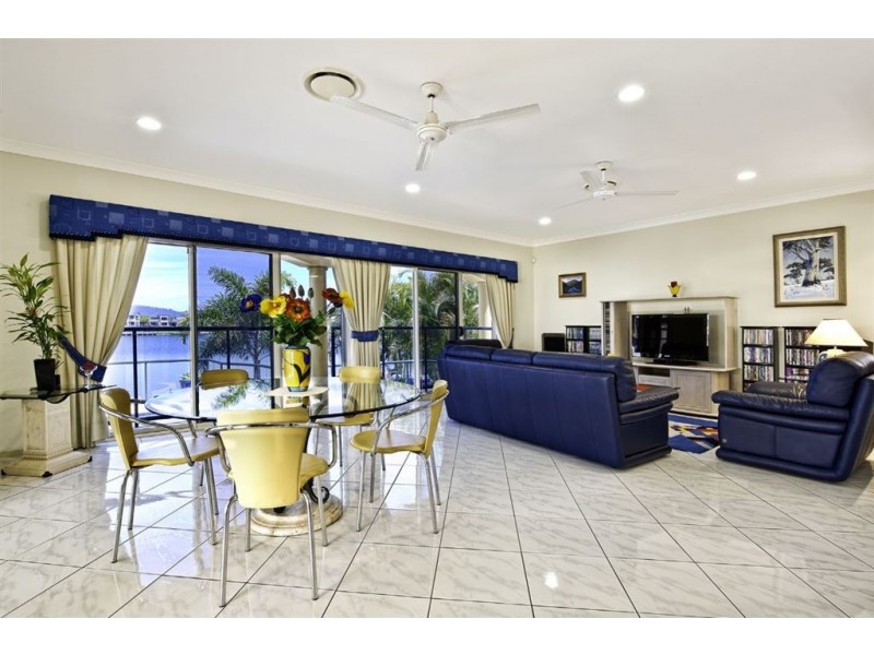 48 Bollard Circuit, Clear Island Waters QLD 4226