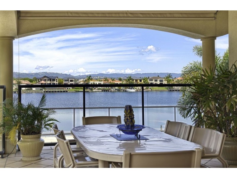 48 Bollard Circuit, Clear Island Waters QLD 4226