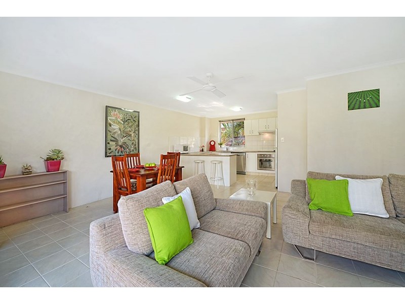 18 Tarcoola Crescent, Surfers Paradise QLD 4217