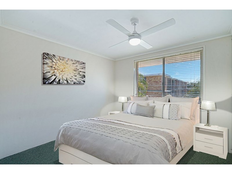 18 Tarcoola Crescent, Surfers Paradise QLD 4217