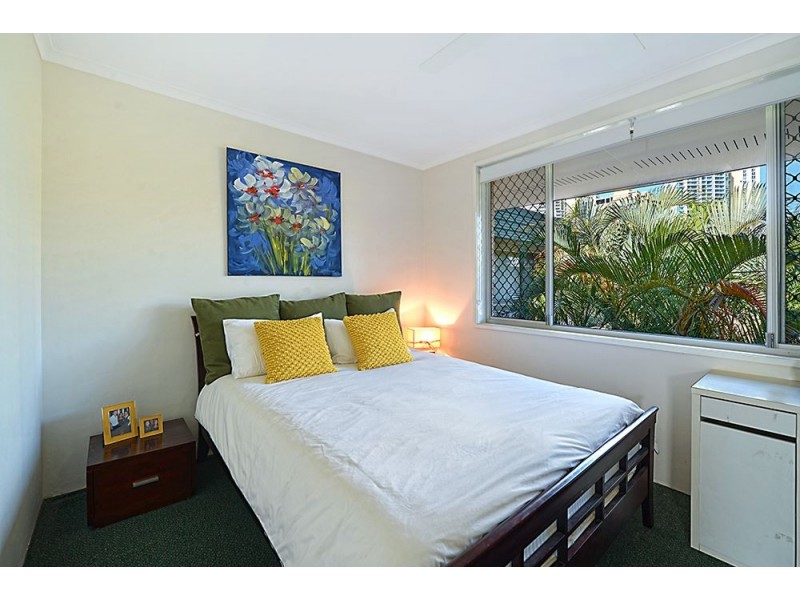 18 Tarcoola Crescent, Surfers Paradise QLD 4217