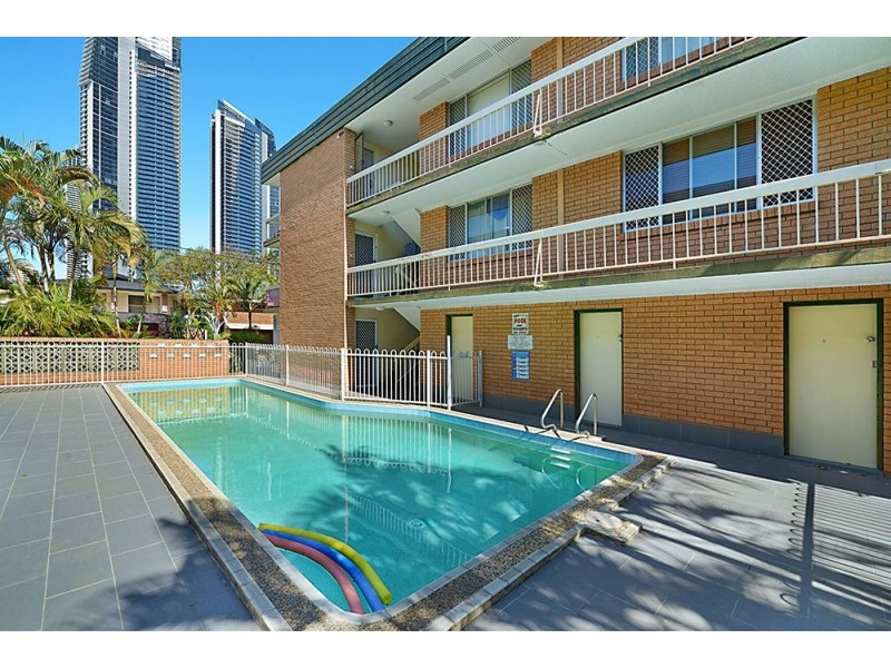 18 Tarcoola Crescent, Surfers Paradise QLD 4217