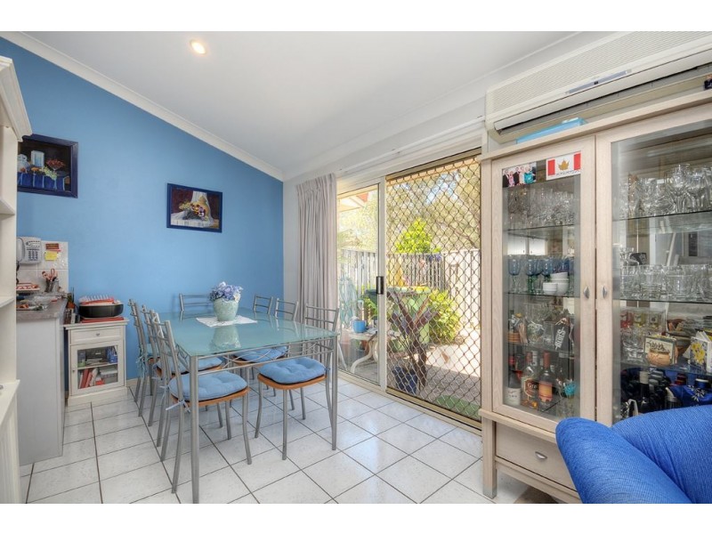 4/2 Penda Court, Merrimac QLD 4226