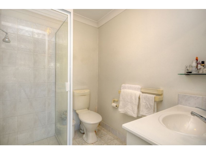 4/2 Penda Court, Merrimac QLD 4226