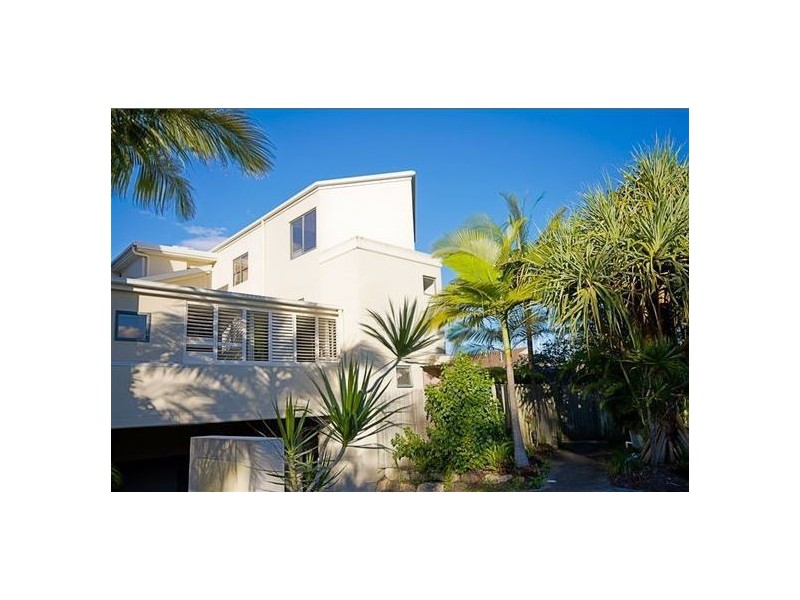 1/53 – 55 Petrel Avenue, Mermaid Beach QLD 4218