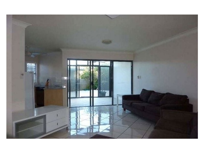 1/53 – 55 Petrel Avenue, Mermaid Beach QLD 4218