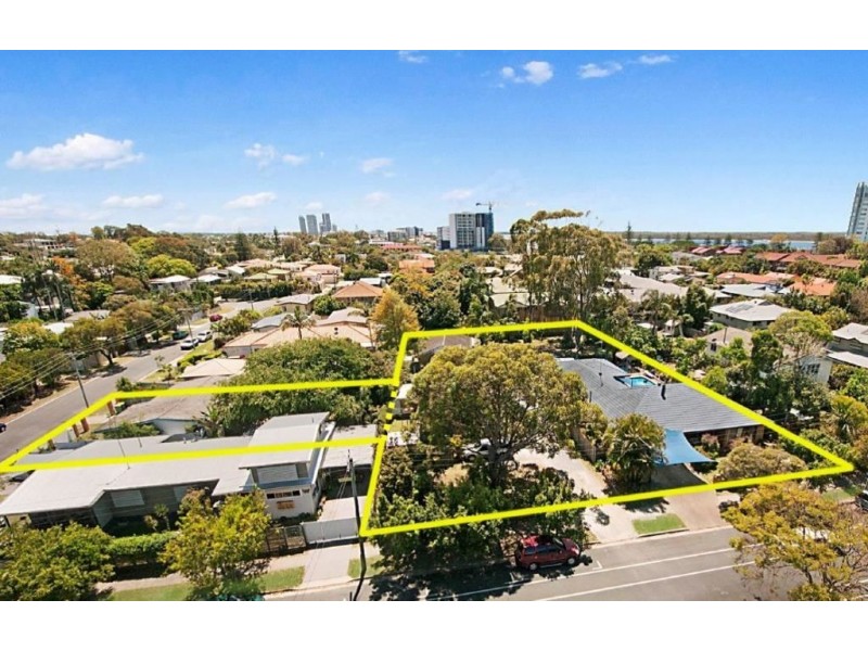 51 Imperial Parade, Labrador QLD 4215