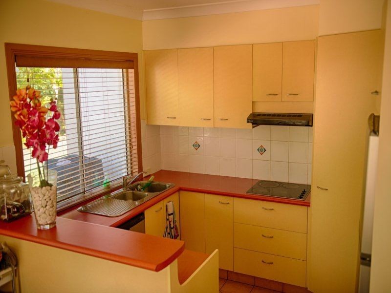 28/34 Albicore Street, Mermaid Waters QLD 4218