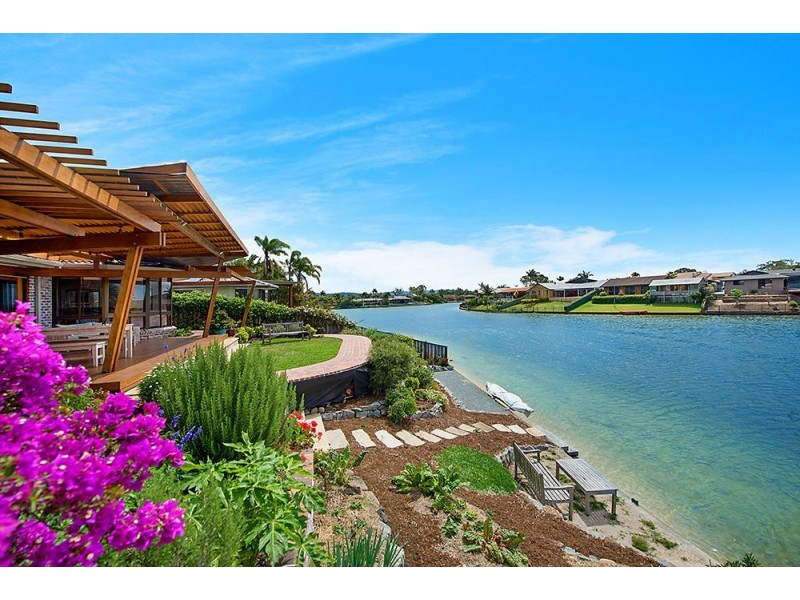 13 Deloraine Court, Mermaid Waters QLD 4218