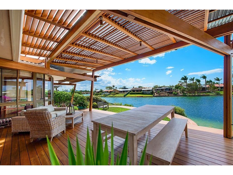 13 Deloraine Court, Mermaid Waters QLD 4218