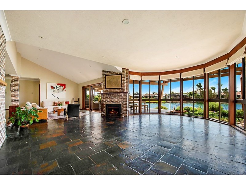 13 Deloraine Court, Mermaid Waters QLD 4218