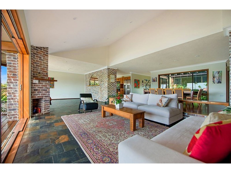 13 Deloraine Court, Mermaid Waters QLD 4218