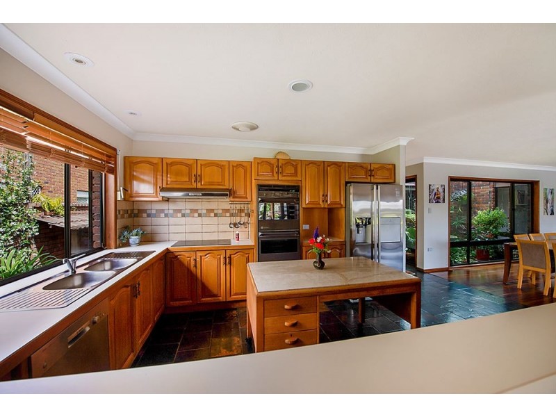 13 Deloraine Court, Mermaid Waters QLD 4218