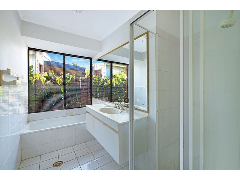 15 Portobello Drive, Mermaid Waters QLD 4218