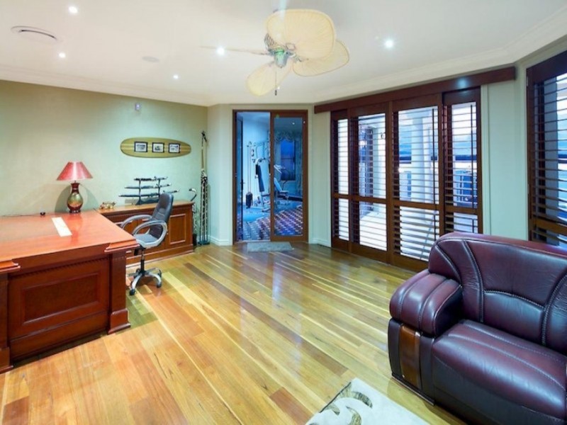 47-49 Knightsbridge Parade West, Sovereign Islands QLD 4216