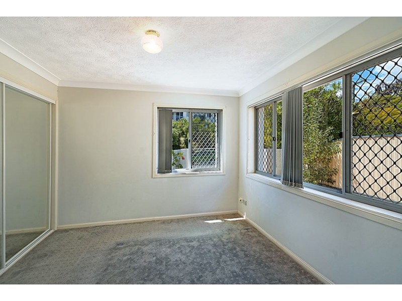 1/8 Madang Crescent, Runaway Bay QLD 4216