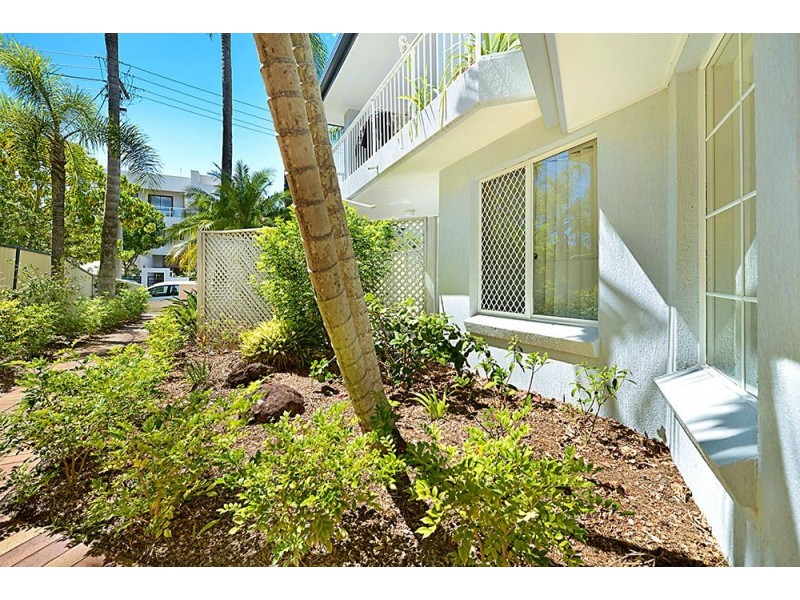 1/8 Madang Crescent, Runaway Bay QLD 4216