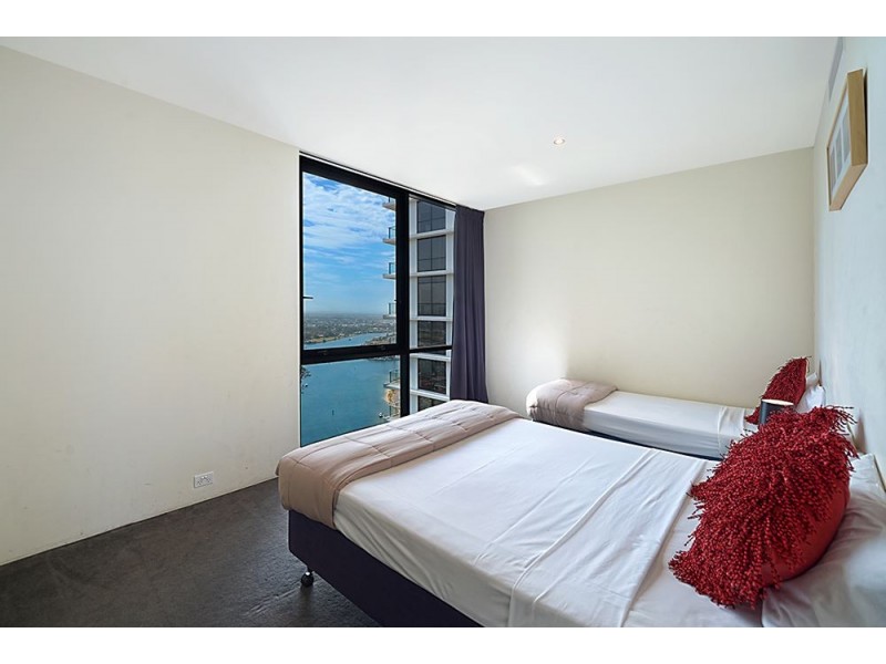 9 Ferny Avenue, Surfers Paradise QLD 4217