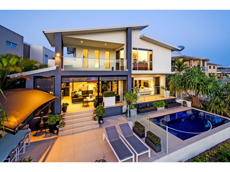 36 East Quay Drive, Biggera Waters QLD 4216