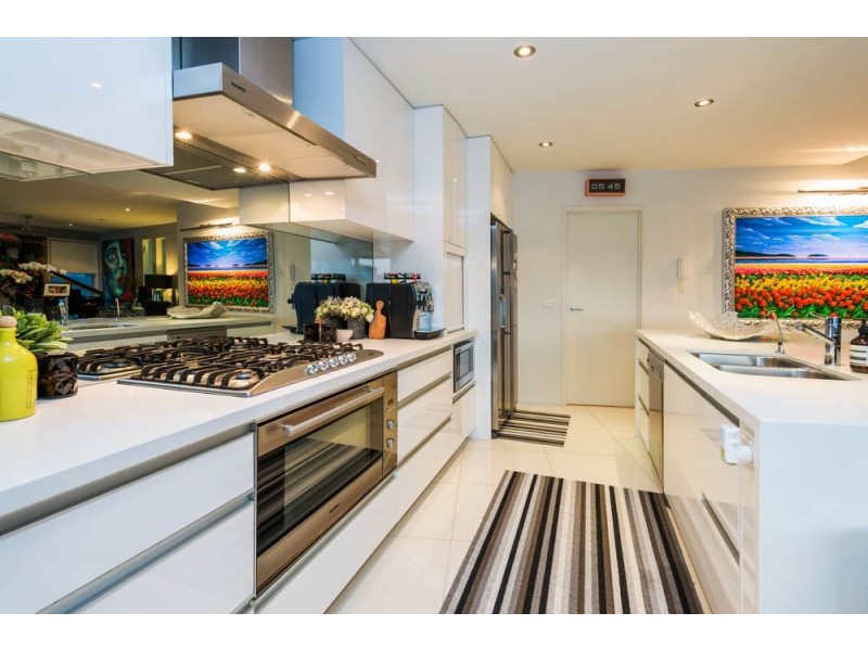 36 East Quay Drive, Biggera Waters QLD 4216
