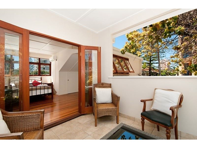 91 Old Burleigh Road, Broadbeach QLD 4218