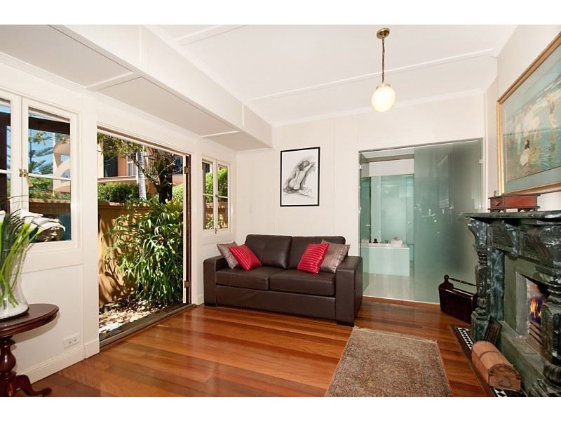 91 Old Burleigh Road, Broadbeach QLD 4218